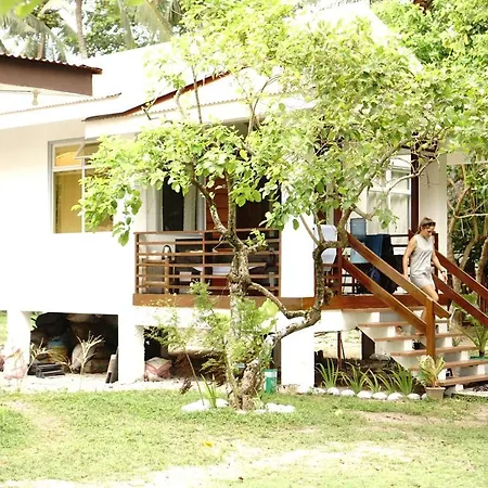 Yama Apartments - Private Beachfront General Luna  Exterior photo