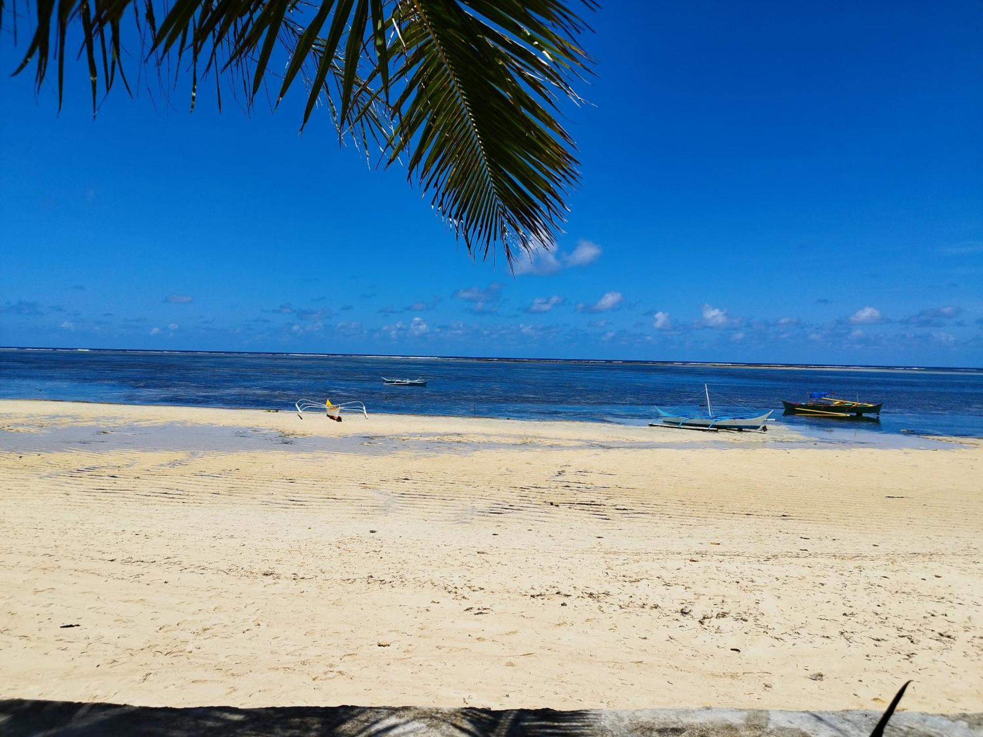 Yama - Private Beachfront * General Luna (Surigao del Norte)