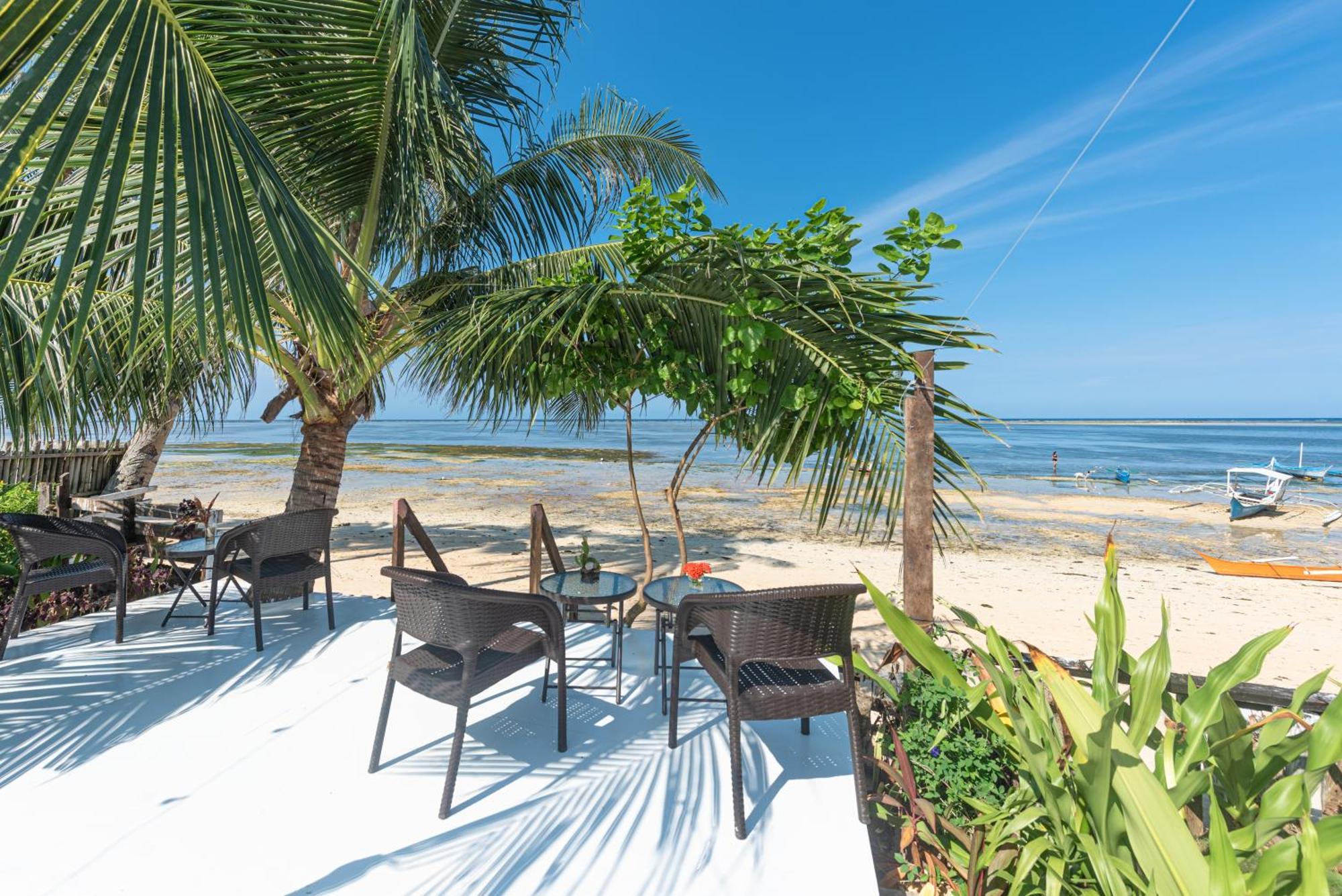 Yama - Private Beachfront * General Luna (Surigao del Norte)