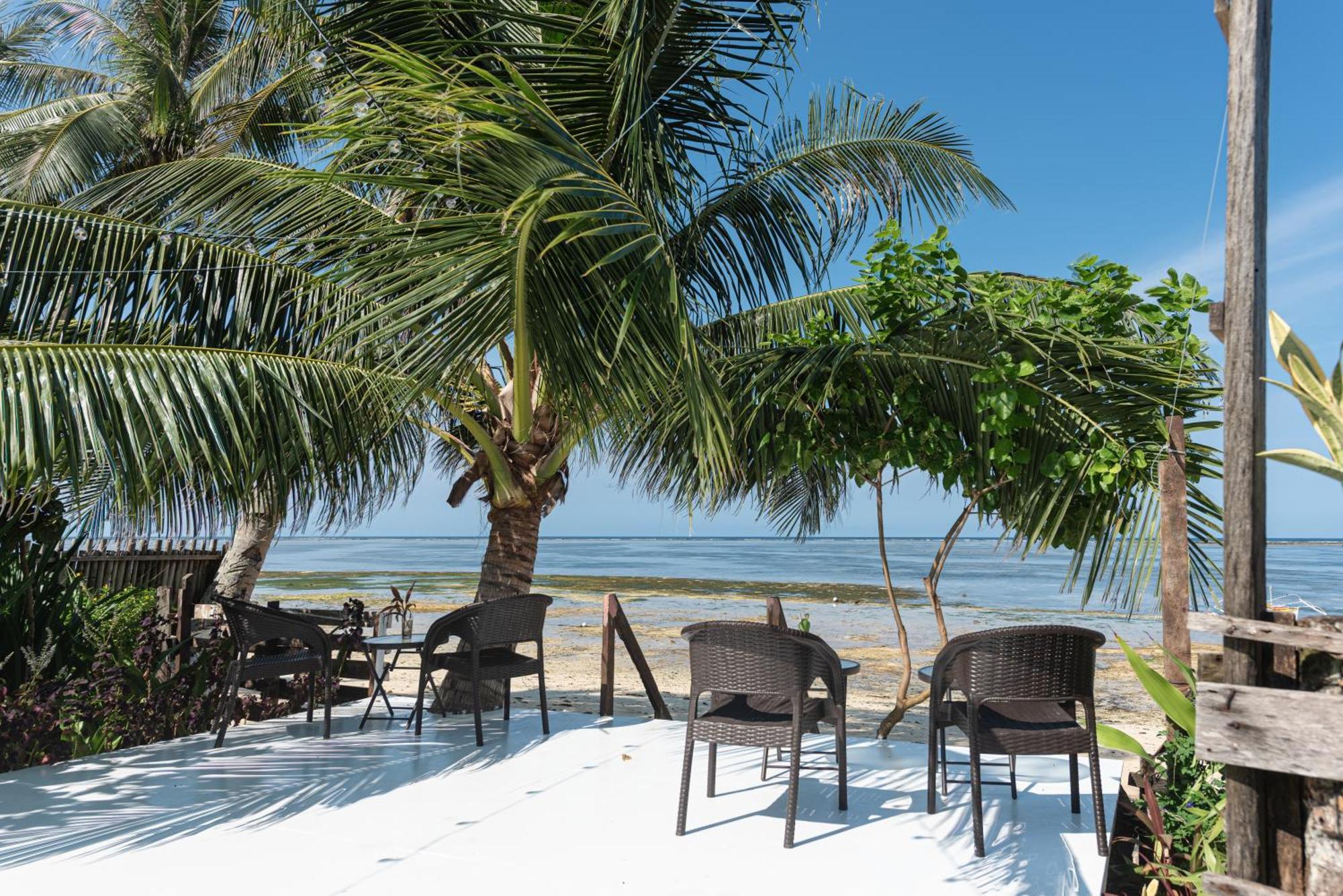 Yama - Private Beachfront Apartment